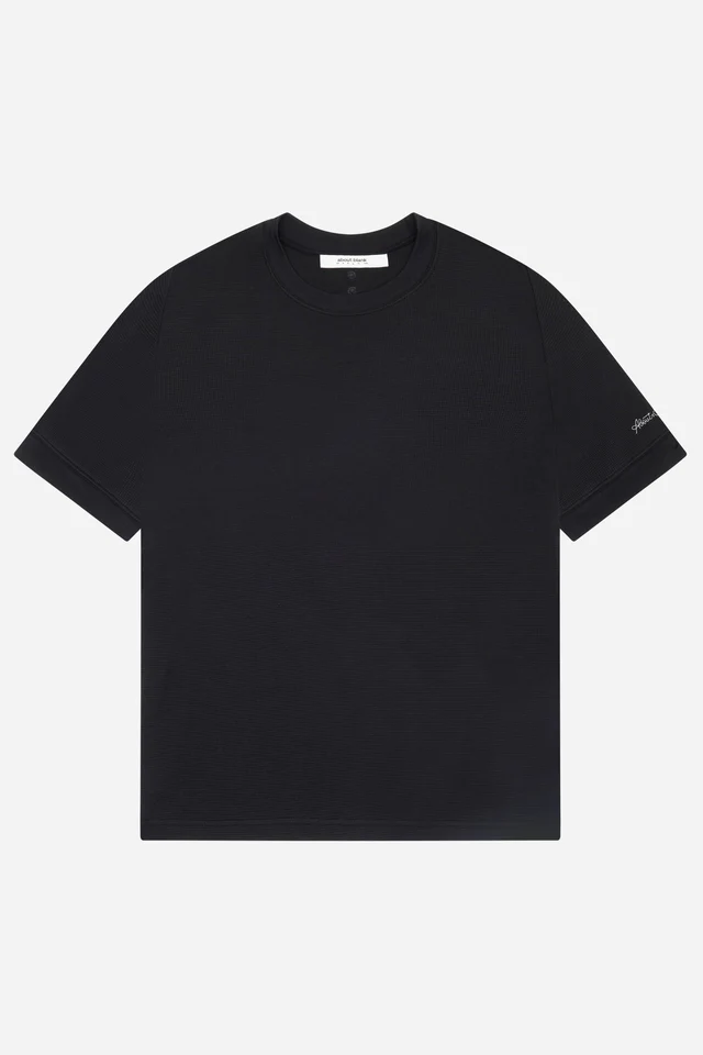 FITTEDTEE_BLACK_FRONT.webp About:blank fitted t-shirt - Image 1
