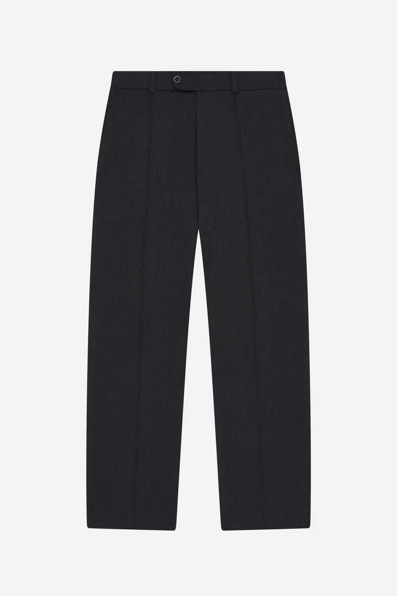 PLEATED_TROUSER_CHARCOAL_01.webp About:Blank everyday pleated trouser - Image 1